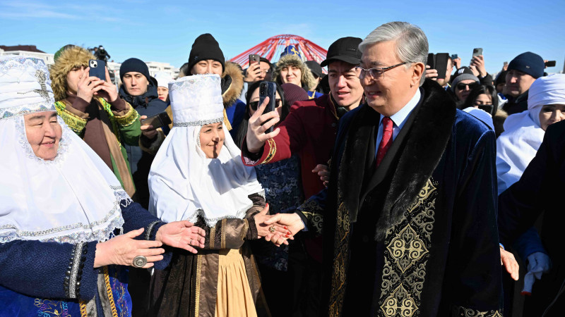 Депутат Дәулет Мұқаев "Ұлттық киім" күнін бекітуді ұсынды