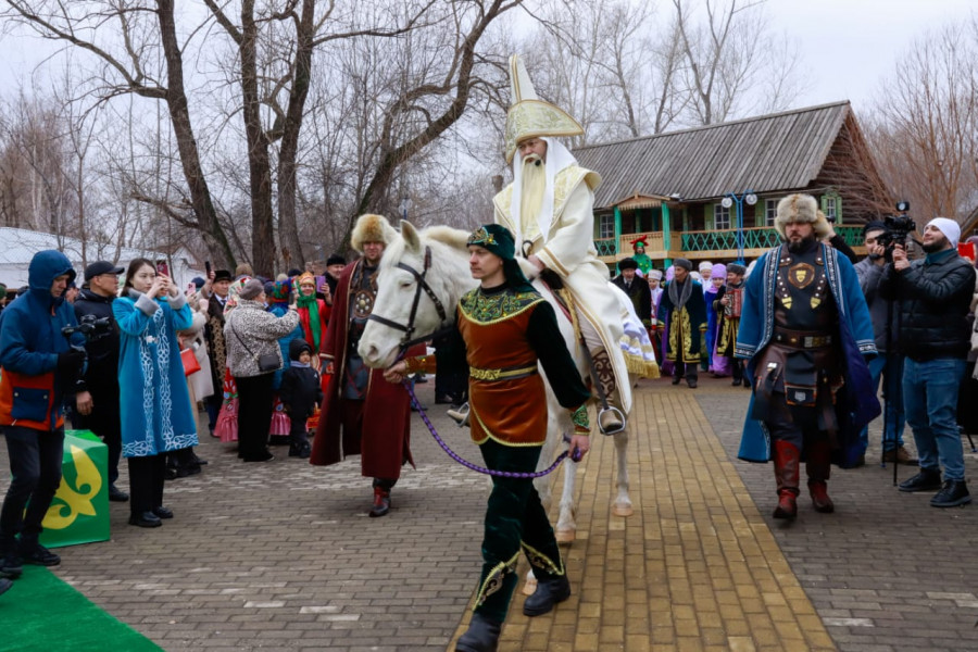 Өскеменде Қыдыр ата резиденциясы есігін айқара ашты