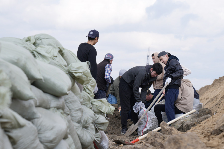 Су тасқыны: төтенше жағдайда ерікті болған білім беру саласының қызметкерлеріне жалақы қалай төленеді?