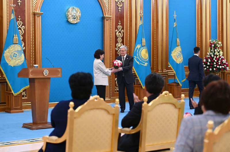 Президент бірнеше азаматты мемлекеттік наградалармен марапаттады