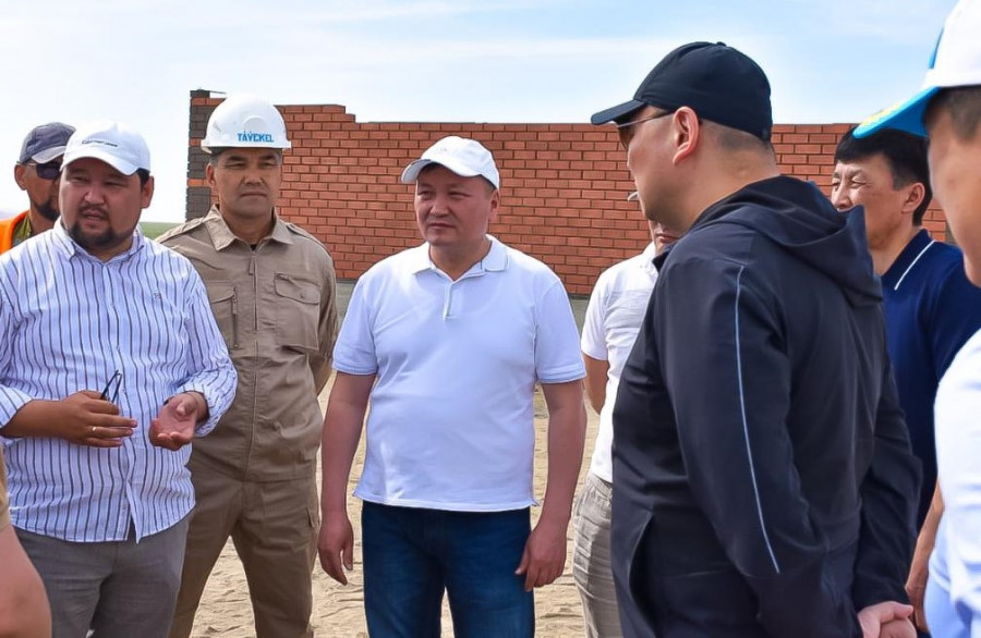 Құрылыс министрі тасқыннан бүлінген үйлерді сапалы салуды тапсырды