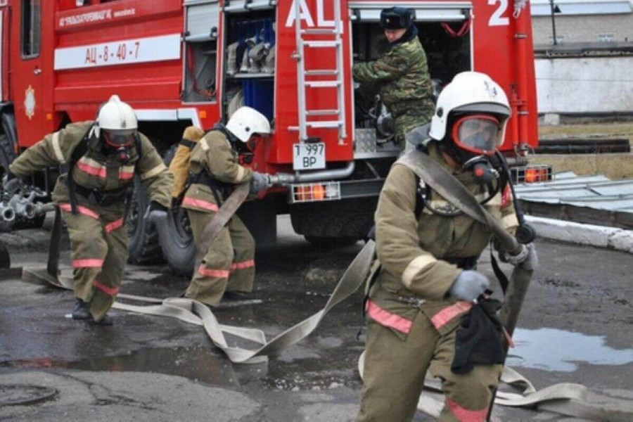 Оралда жатақханада өрт шығып, 15 жастағы қыз өртеніп кете жаздаған