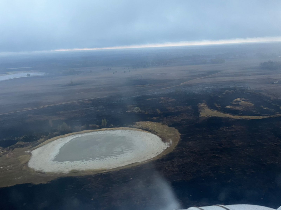 Елді мекендерге қауіп жоқ: Қостанайда өрт сөндіру жұмысы әлі жүріп жатыр