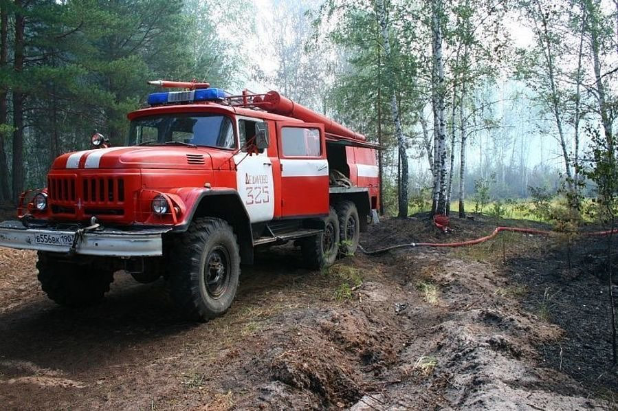 Павлодар облысында өртсөндіру көлігі аударылып қалды: бір адам қаза тапты