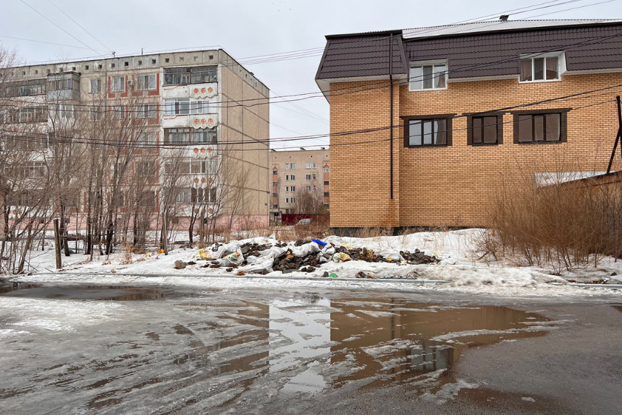 Ойын алаңы орнына букмекерлік кеңсе салынған. Көкшетауда тұрғындар мен құрылыс компаниясы дауласып жатыр   