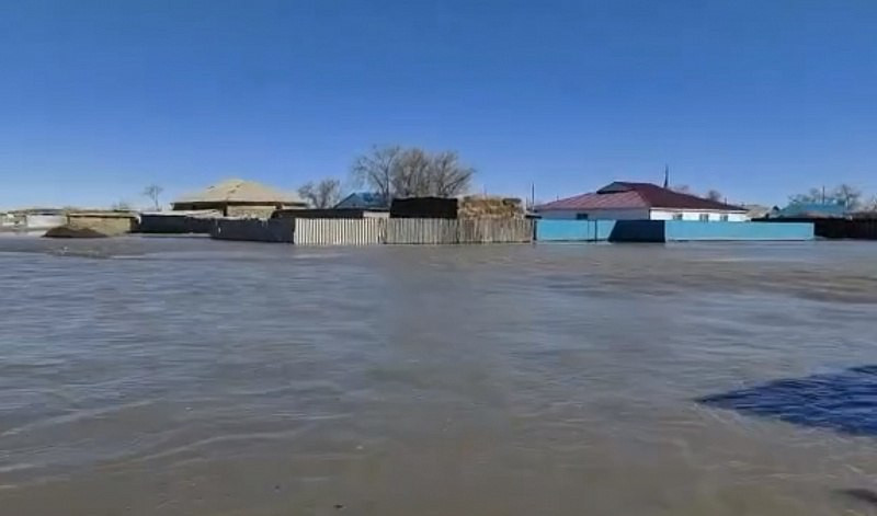 Ақтөбе облысында Ойыл өзені тасып, ауылды су басты