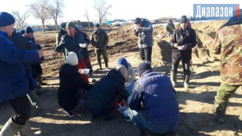 Ералы Тоғжанов су басқан ауыл халқын дүрбелең туғызбауға үндеді