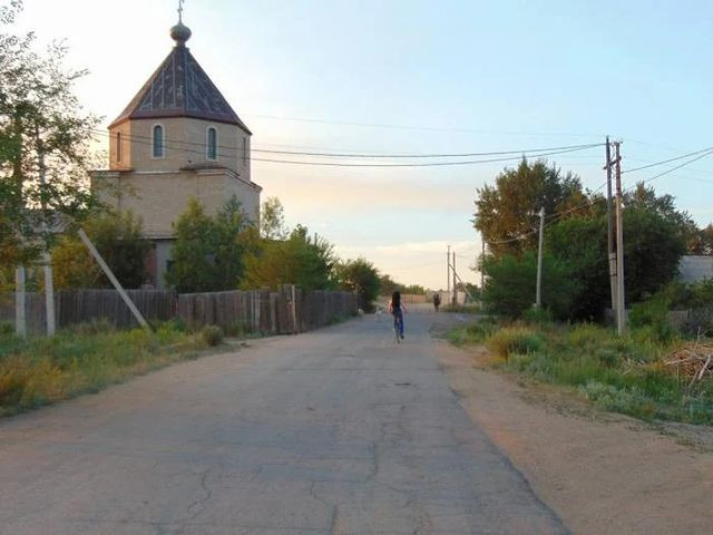 ХХІ ғасырда жарықсыз: Степногорда шағын аудан екі жылдан бері жарықтың зардабын тартып отыр