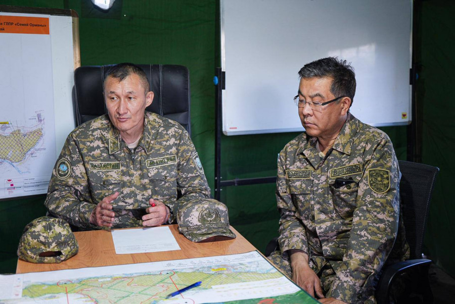 Абай облысының әкімі өрттен зардап шеккендерге көмек беру үшін Бородулиха ауданына аттанды