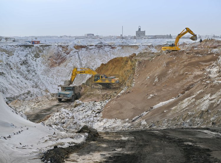 Майқайың кенішіндегі шұңқырға дейін 40 метрден астам жолды қазу қажет