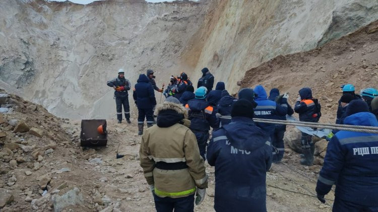 Майқайың кенішінде тереңдіктен табылған заттарды алып шығу жұмыстары жүргізіліп жатыр